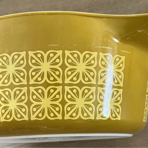 RARE Vintage Promo Pyrex w/Lid Mustard Autumn Floral Pyrex 475 B Square Flowers - Picture 9 of 15